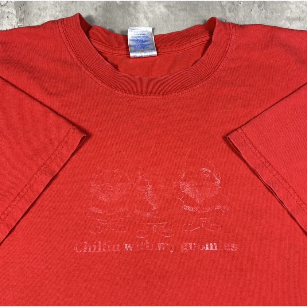 Vintage 90s Chillin With My Gnomies Funny Graphic T Shirt Red Gildan XL